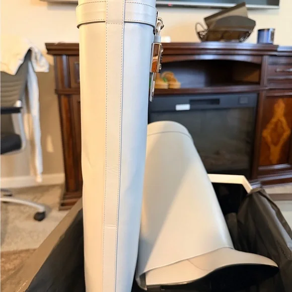 Givenchy grey Heeled Boots . Calf leather - Picture 5 of 12